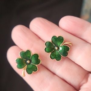 Vintage Avon Shamrock Earrings
